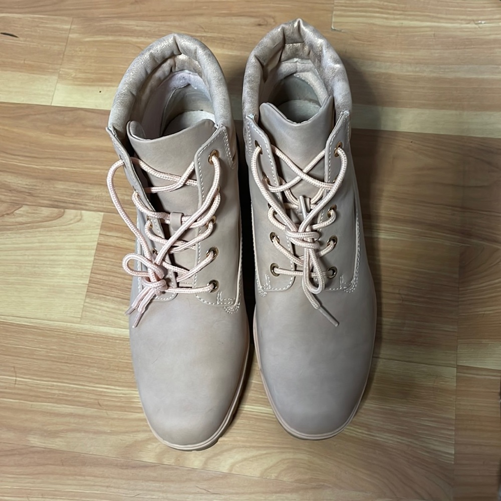 Limelight soft pink boots